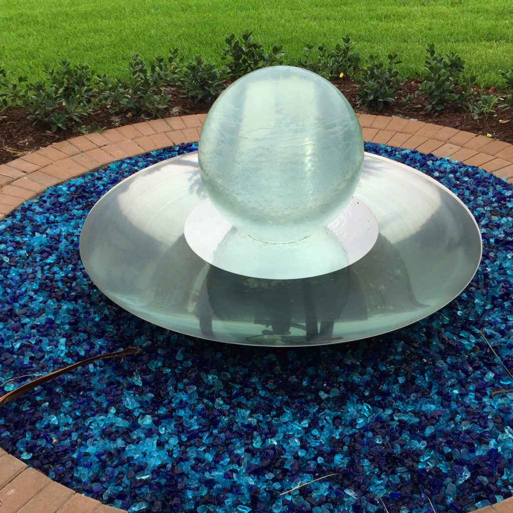 blueglass-fountain