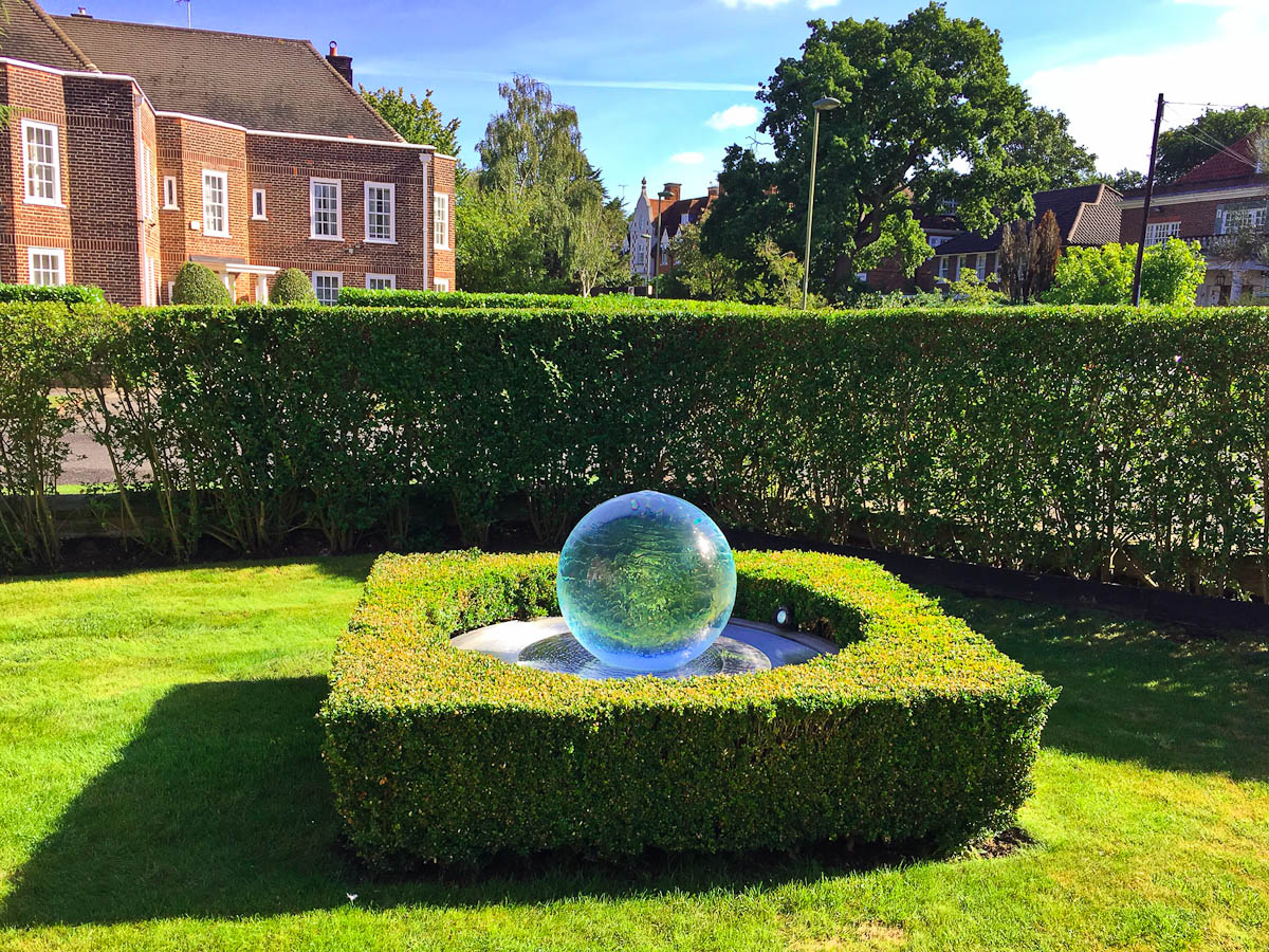 box-topiary-sphere-fountain-1