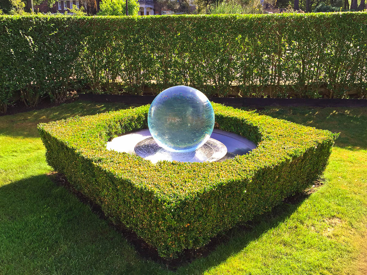 Box Hedge Topiary Aqualens