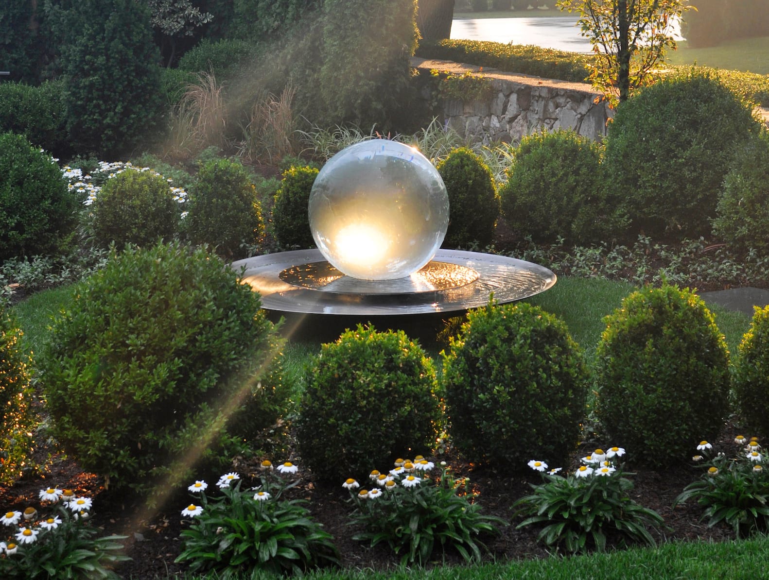 GARDEN ORB Allison Armour Sphere Fountain