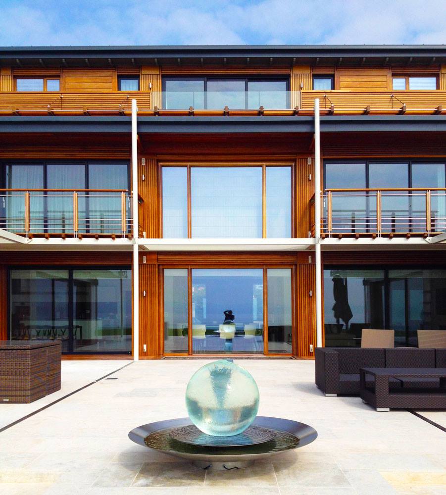 Modern Style with Aqualens