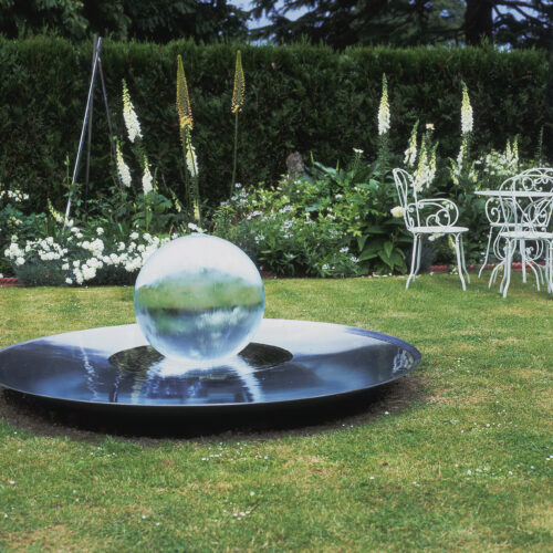 White Garden Summer Sphere Fountain