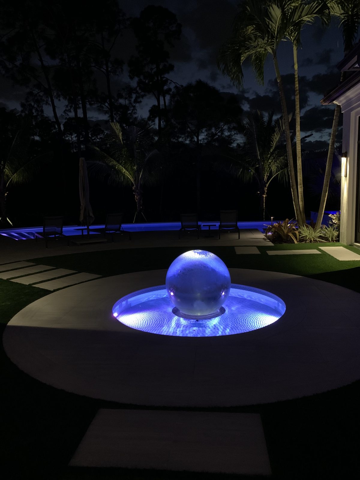 Glowing Night Aqualens
