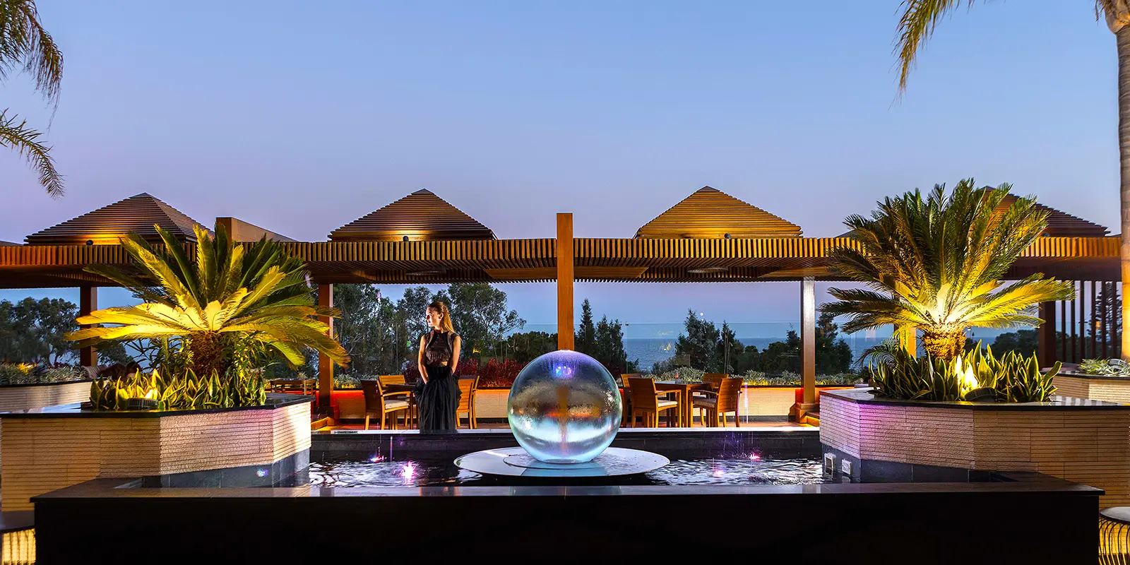Floating Sphere Fountain Fourseasons Cyprus