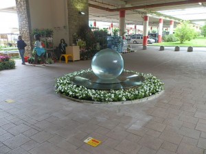 Italian Shopping Mall Sphere Water Fountain